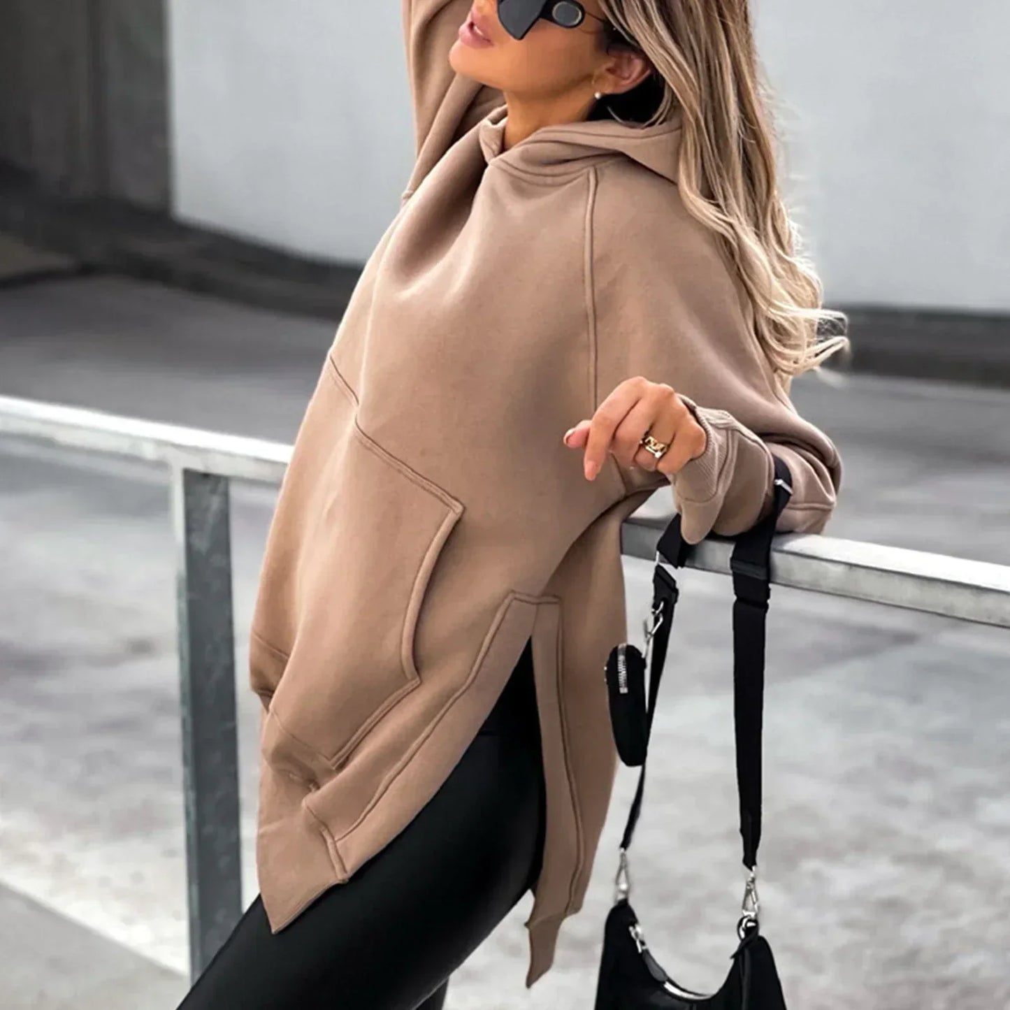 Amelia - Robe à Capuche Oversize pour Femmes