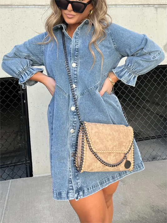Robe courte à manches bouffantes et style décontracté moderne