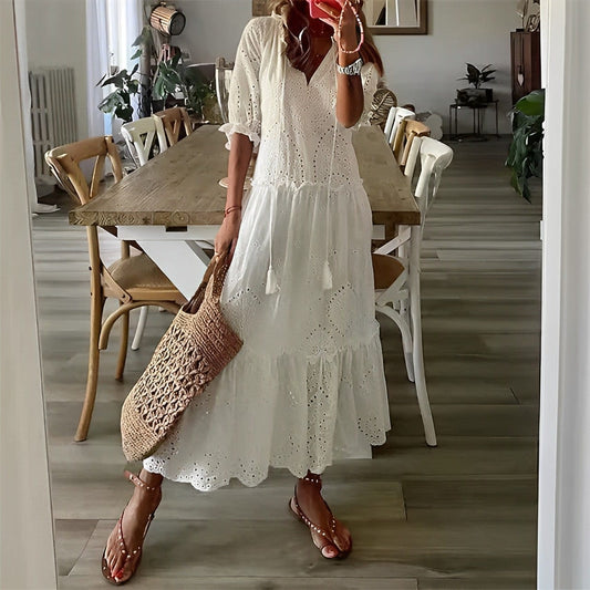 - Robe d'été blanche élégante