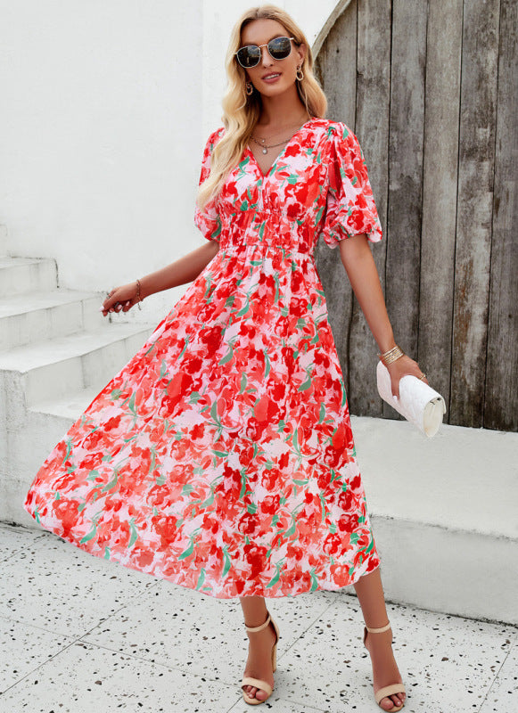 Robe longue élégante avec encolure en V et imprimé délicat