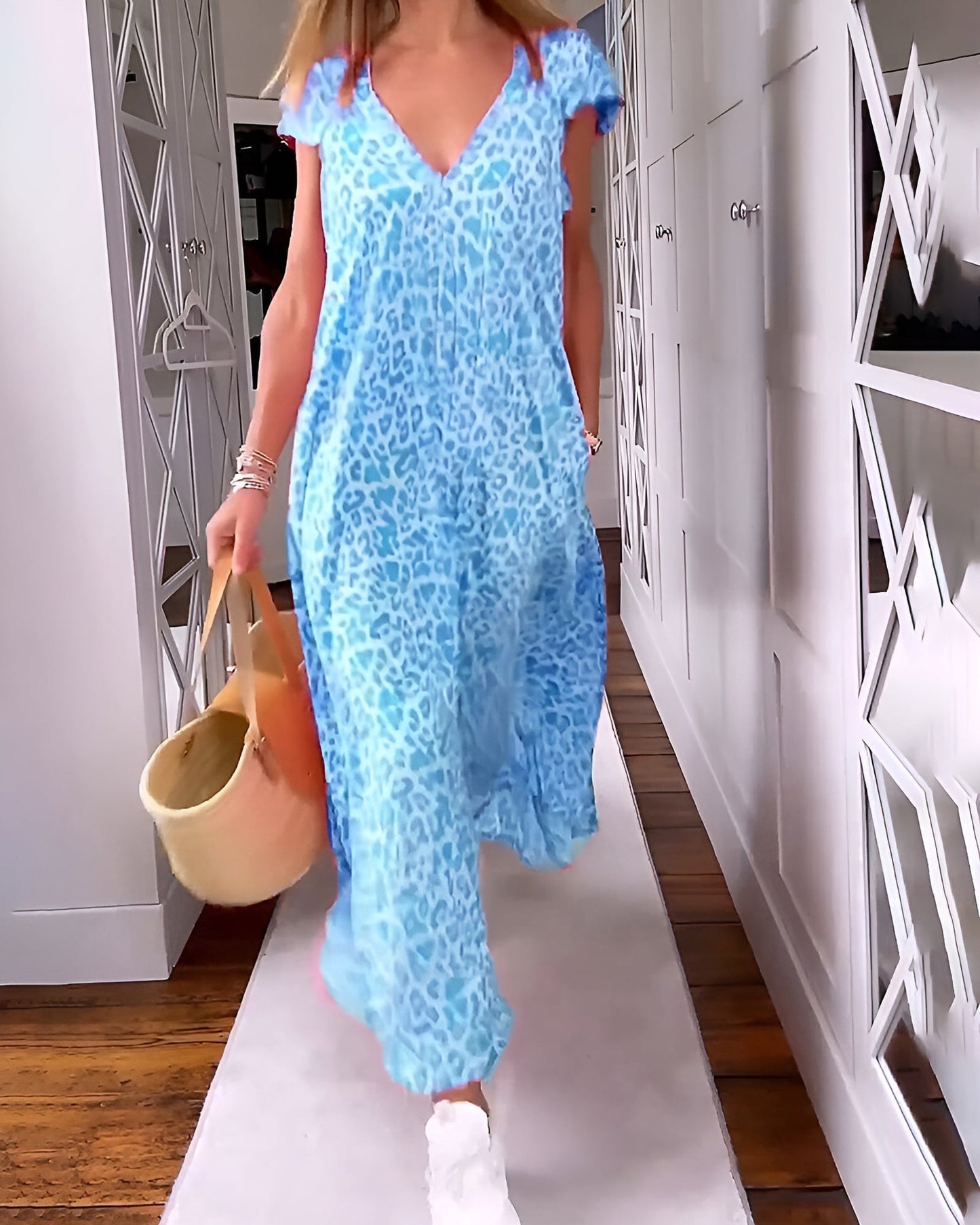 Robe longue à encolure en V et manches courtes