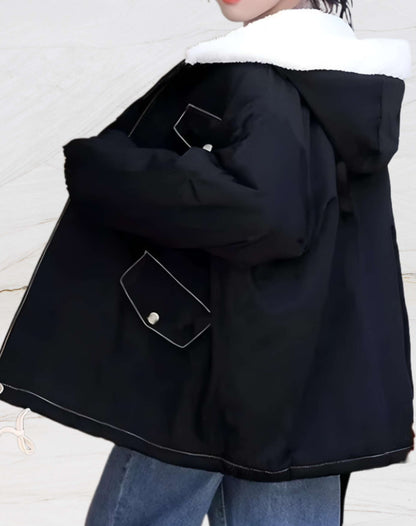 Veste pour femmes avec doublure en polaire et capuche