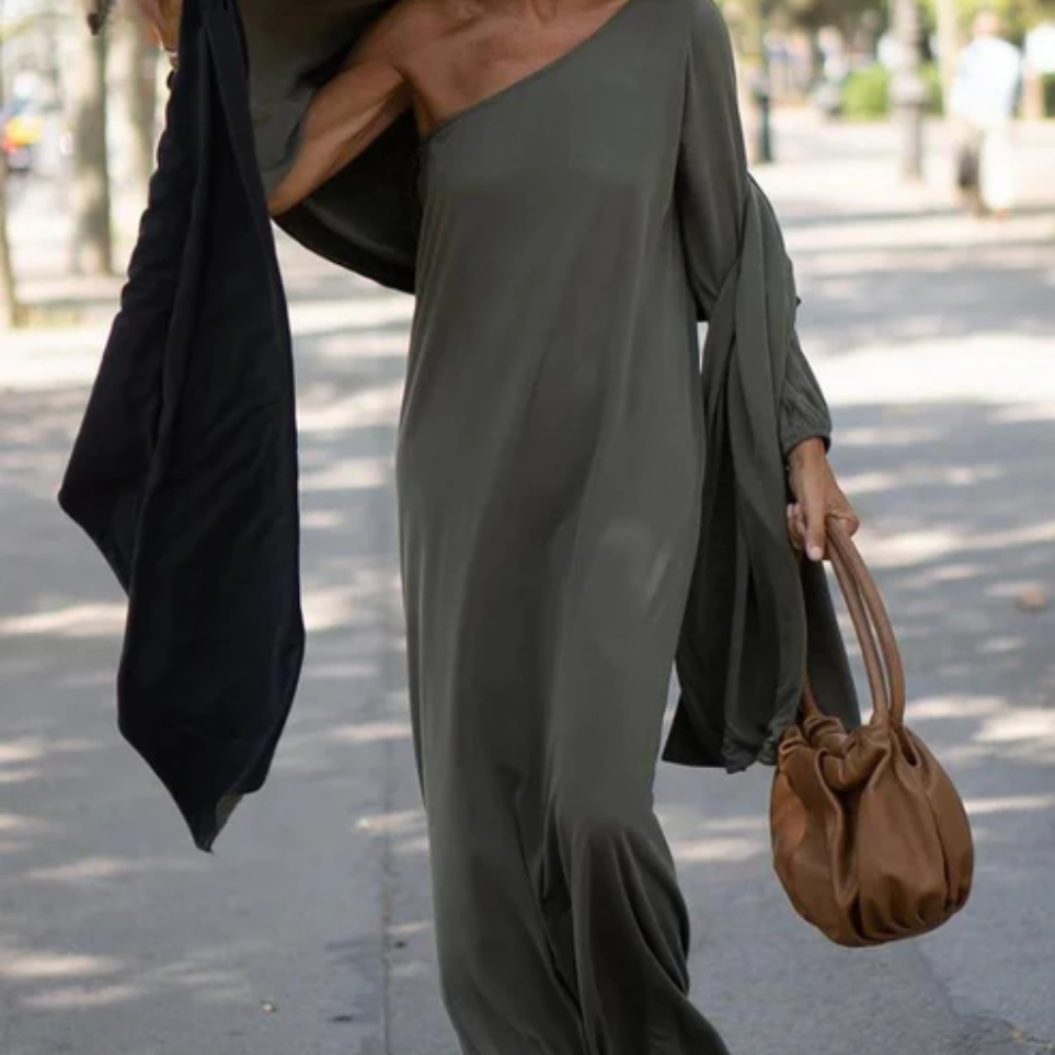 Robe à une épaule, élégante et légère