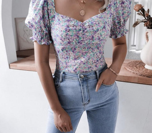 Shanaya Shirt with Puff sleeves | Une chemise gaie et estivale