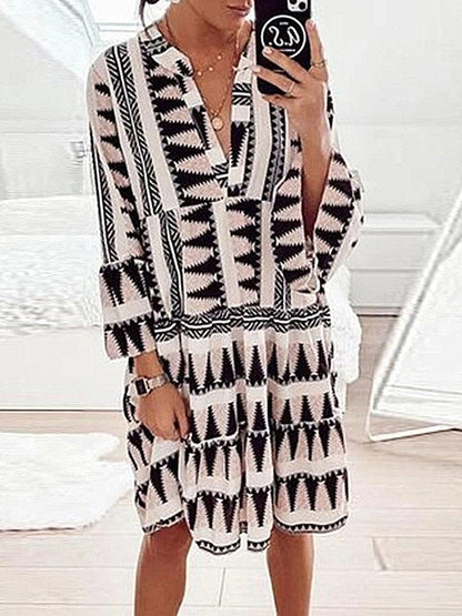 Robe imprimée à manches longues et encolure en V ample