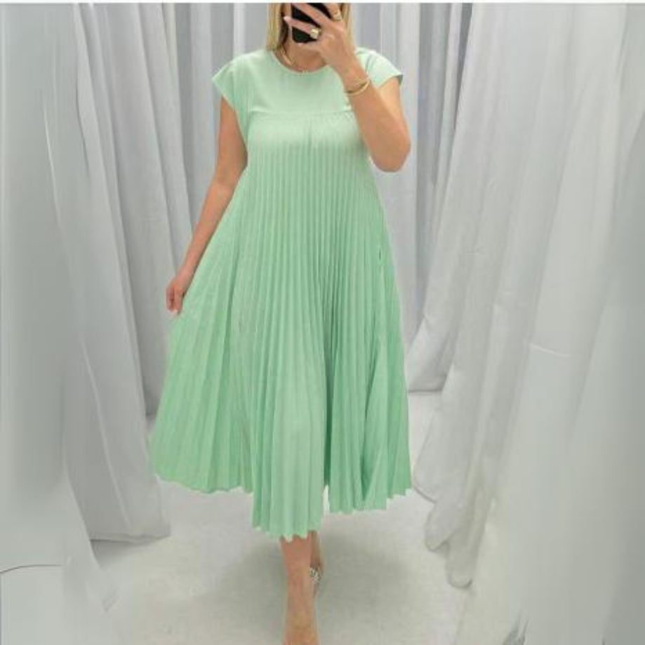 Robe à plis légère et élégante